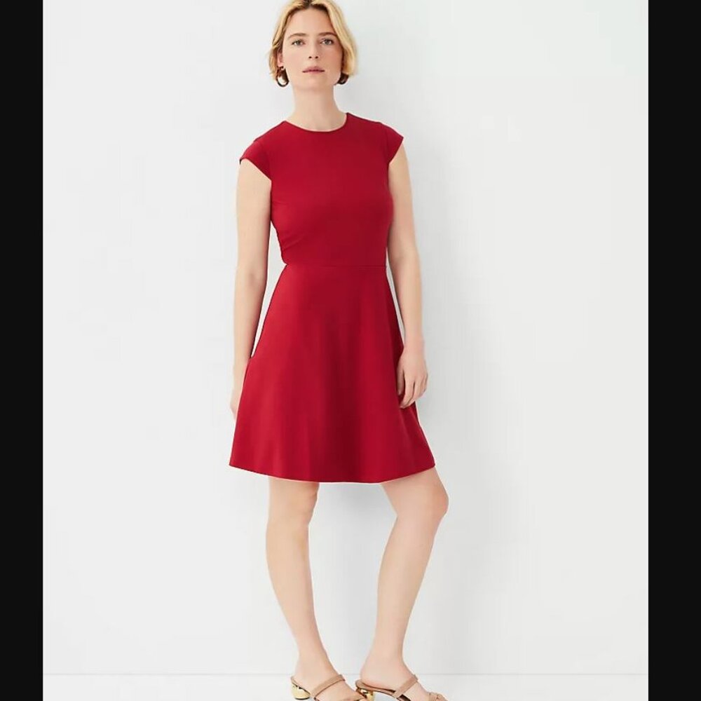 Ann Taylor Ponte Flounce Dress Style Dress in Rio Red Size 4